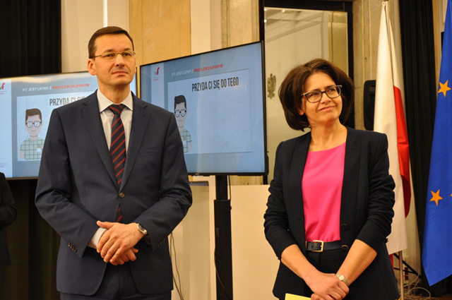 minister cyfryzacji Anna Streżyńska i wicepremier, minister rozwoju i finansów Mateusz Morawiecki podczas konferencji prasowej