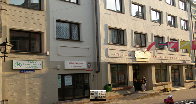 Kilkupiętrowy budynek Urzędu Skarbowego w Chełmnie.