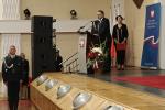 Przy mównicy stoi Dyrektor IAS w Bydgoszczy Grzegorz Łysio